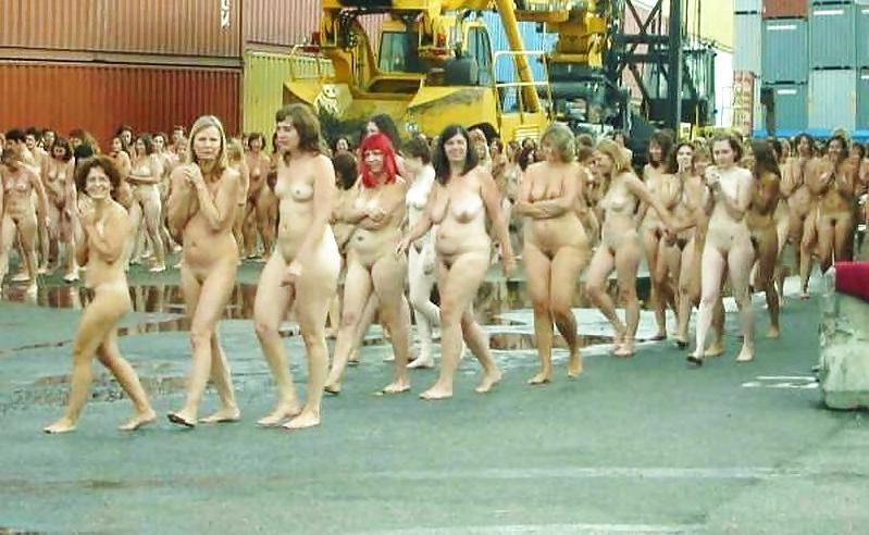 25P Punlic Nudity