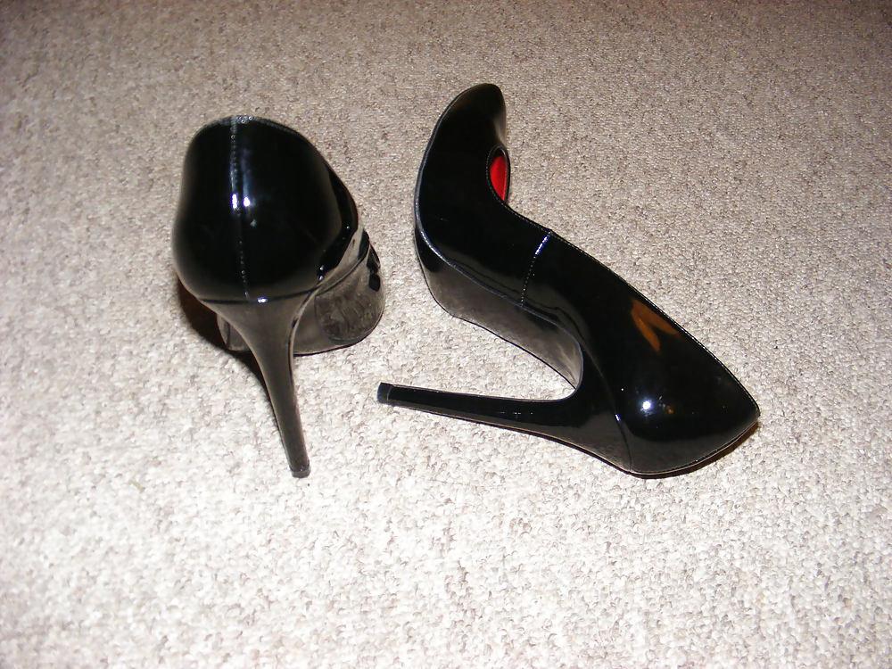 25P Tranny slut miniskirt and heels