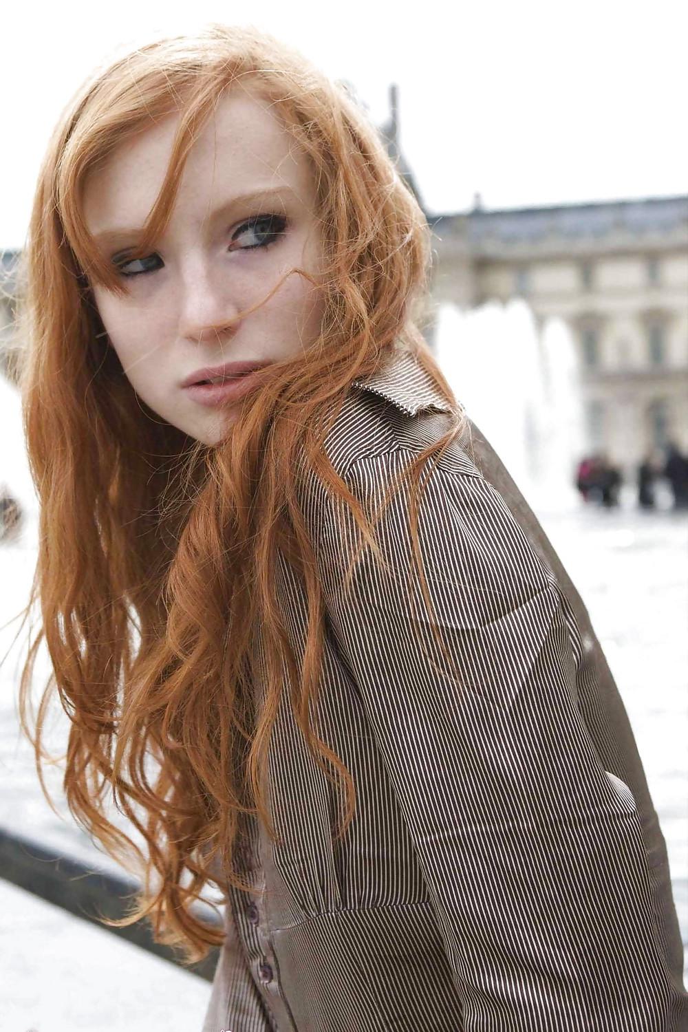 25P Redhead Teen Girl