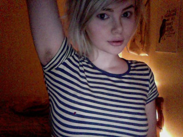 25P Chicks with armpit fur