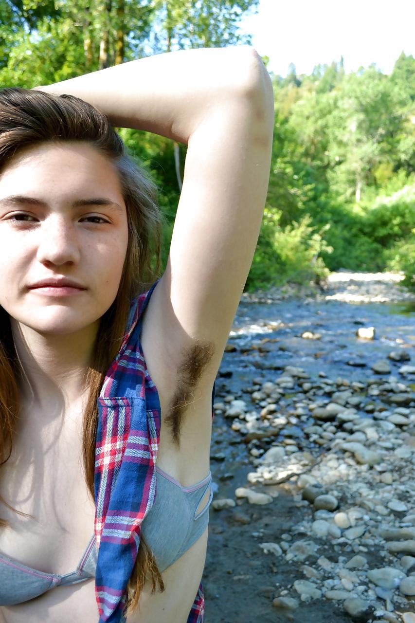 25P Chicks with armpit fur