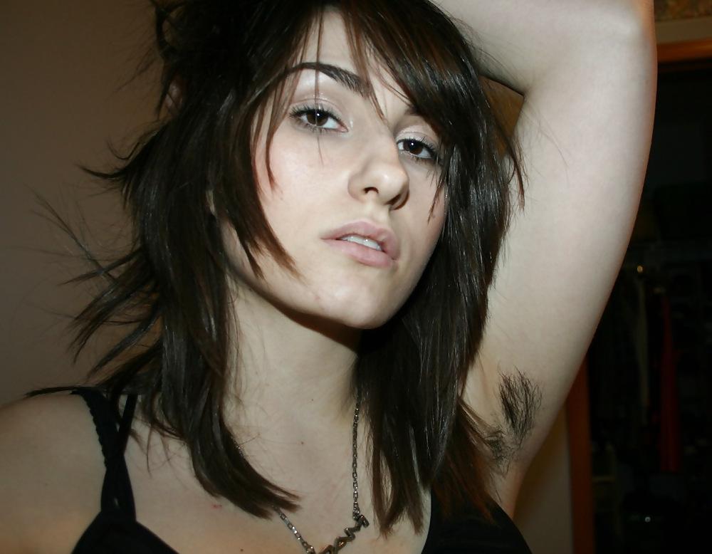 25P Chicks with armpit fur