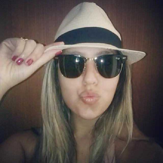 23P Brazilian girls cum face