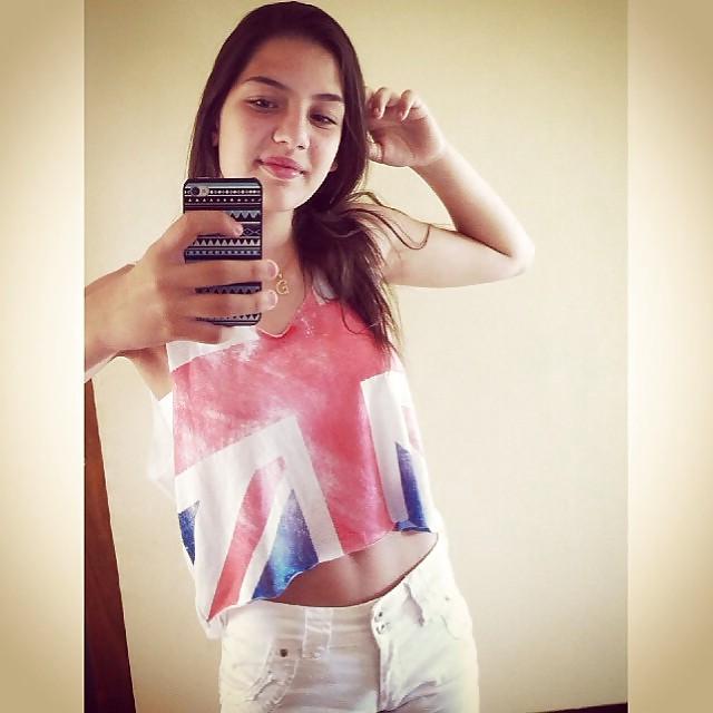 23P Brazilian girls cum face