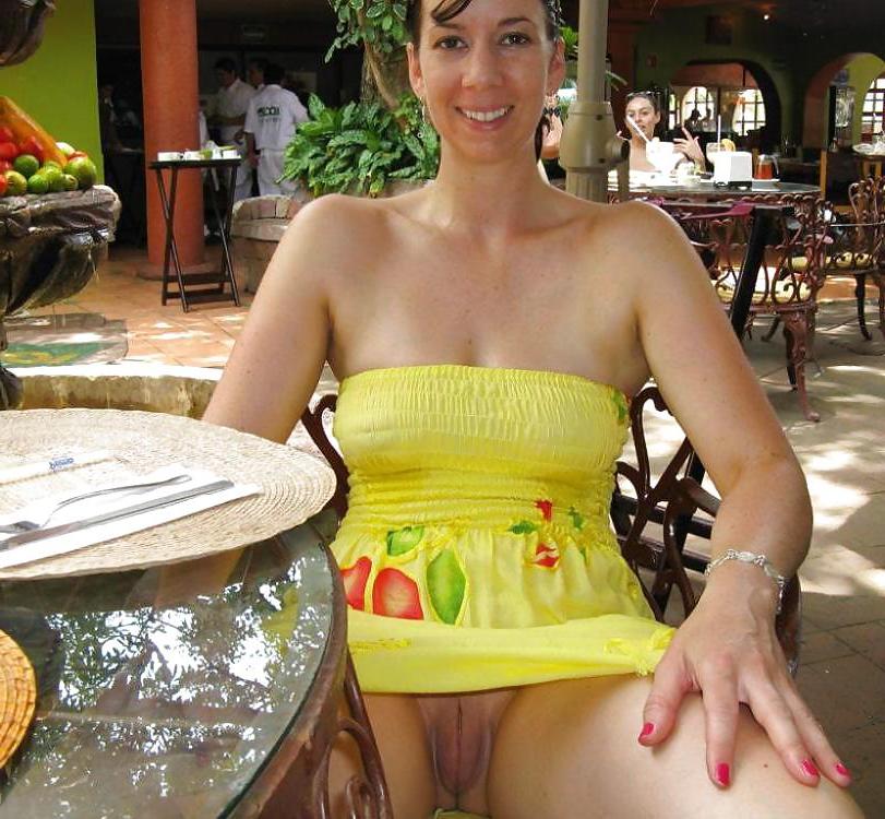 25P Upskirt Cameltoes #rec Amateur showing pussy PublicNudity 10