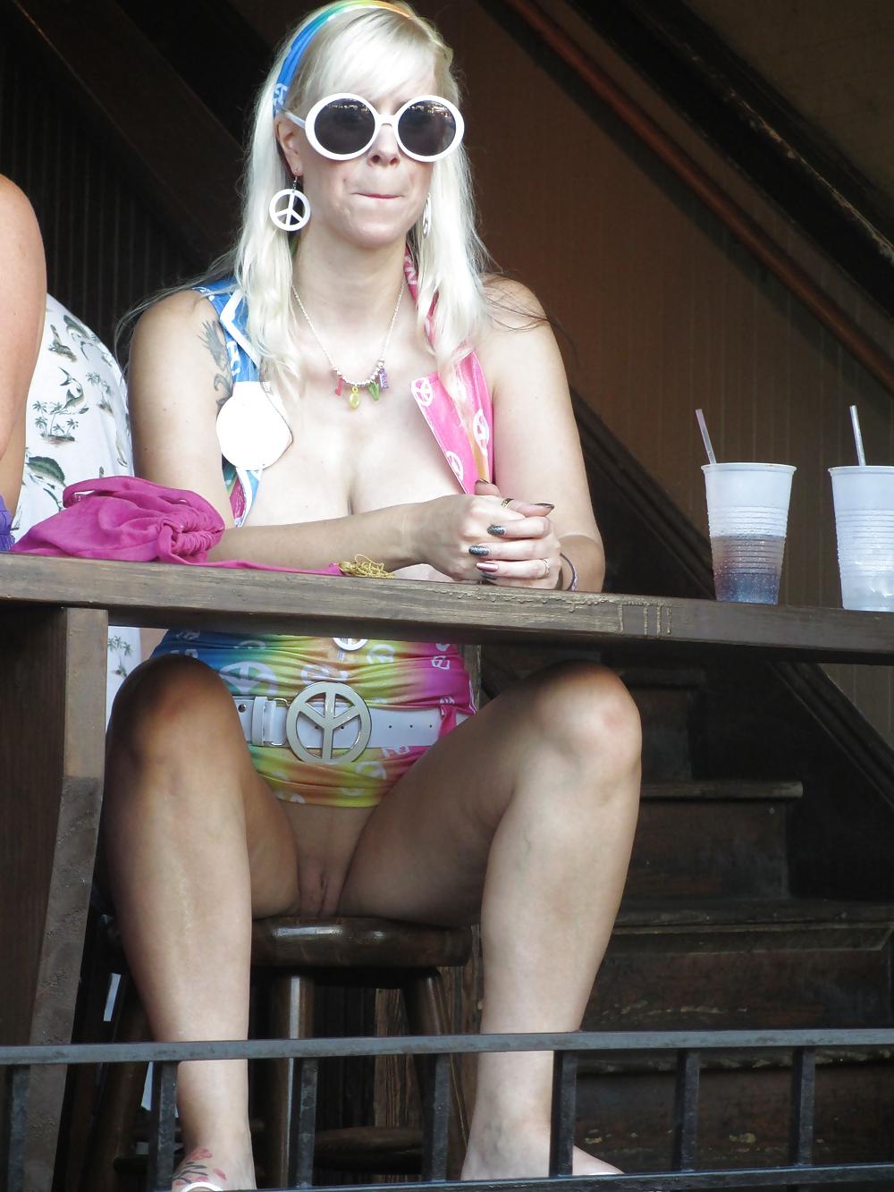 25P Upskirt Cameltoes #rec Amateur showing pussy PublicNudity 10