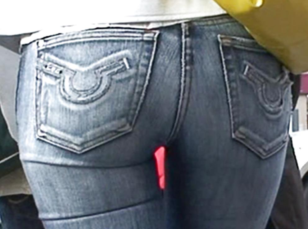 10P Round asses in perfect fitting jeans