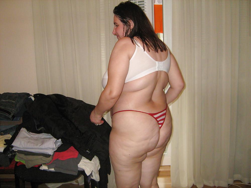 16P FAT HOUSEWIFE