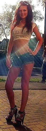 25P Dumb Bimbo Facebook Slut