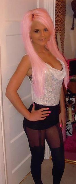 25P Dumb Bimbo Facebook Slut
