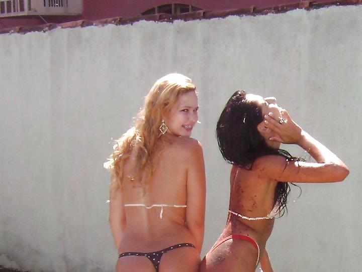 9P Paola Brazilian Escort