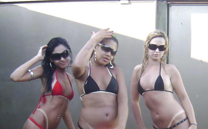 9P Paola Brazilian Escort