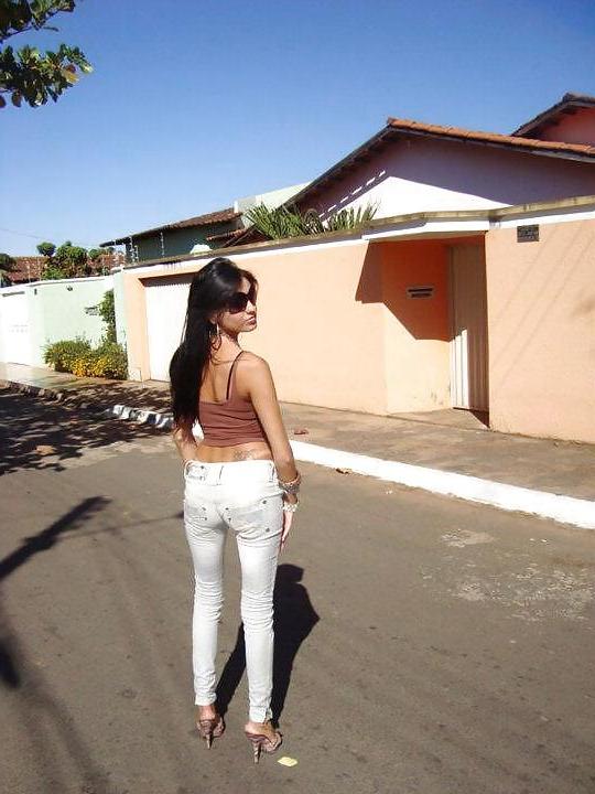 9P Paola Brazilian Escort
