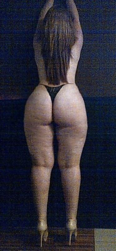25P My Curvy Brazilian Wife is a hot fucking sex doll... 