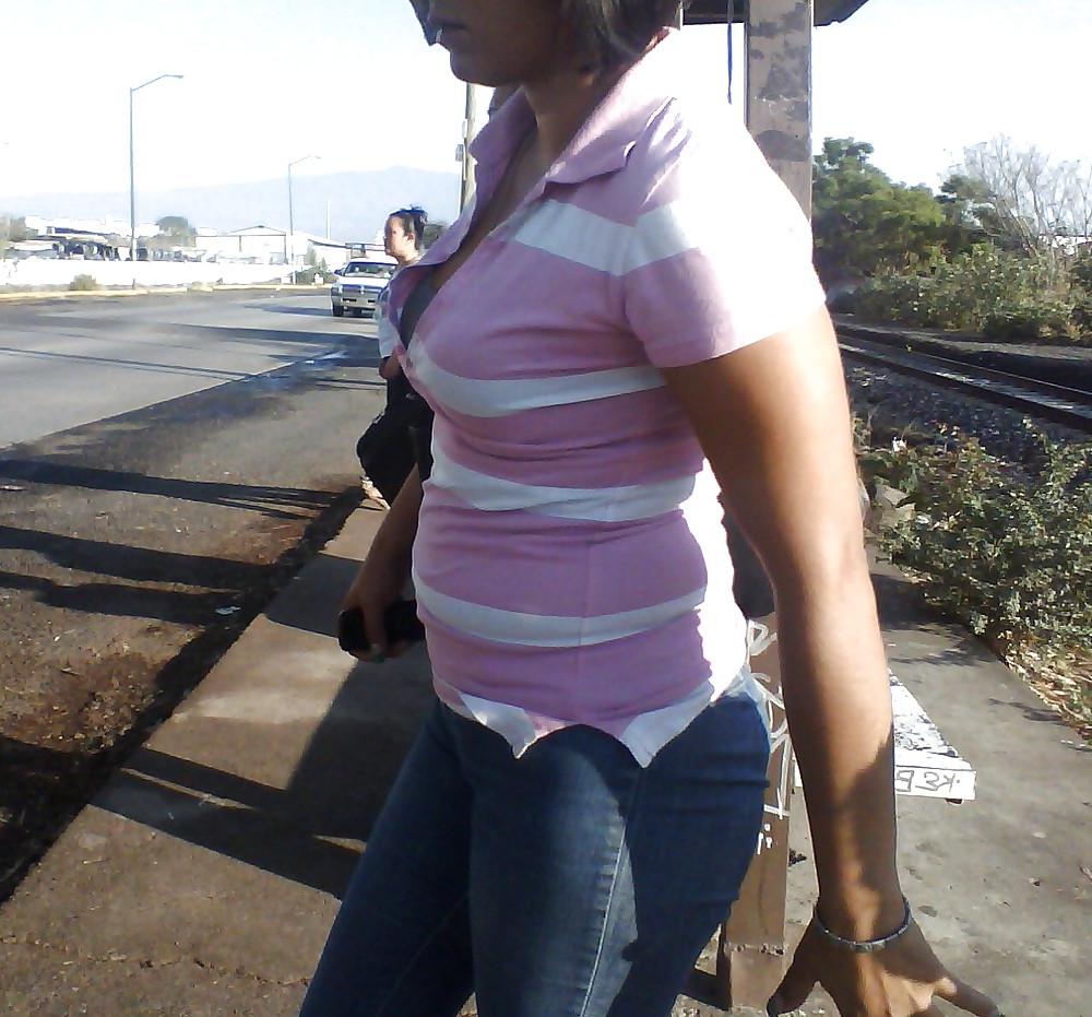 6P Candid latin mom jeans NONPORN