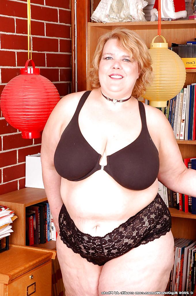 25P Curvy matures