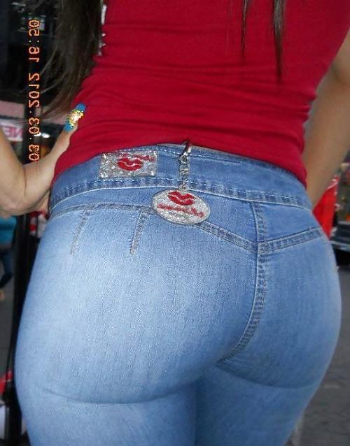 25P Girls in tight pants 18