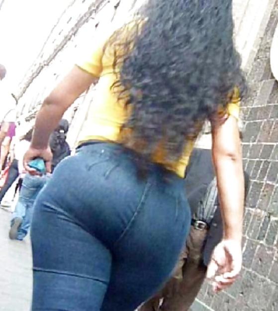 25P Girls in tight pants 18