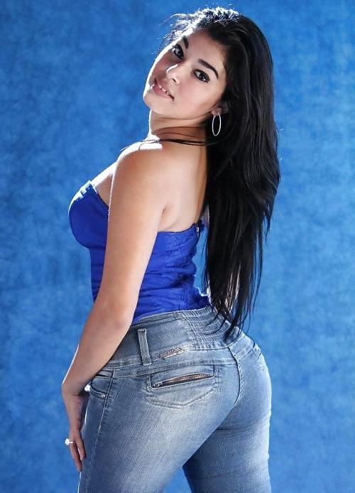 25P Girls in tight pants 18