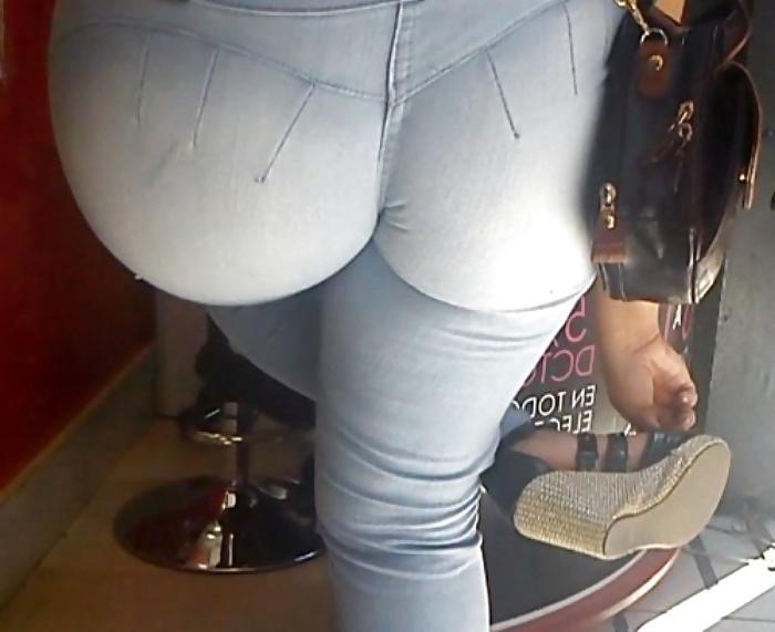 25P Girls in tight pants 18