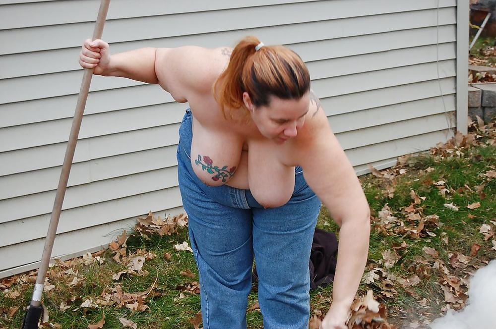 20P Mature women with saggy tits 36.