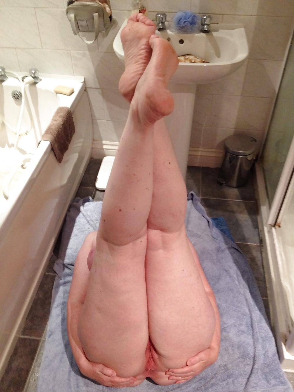 17P Karen mature granny bathroom