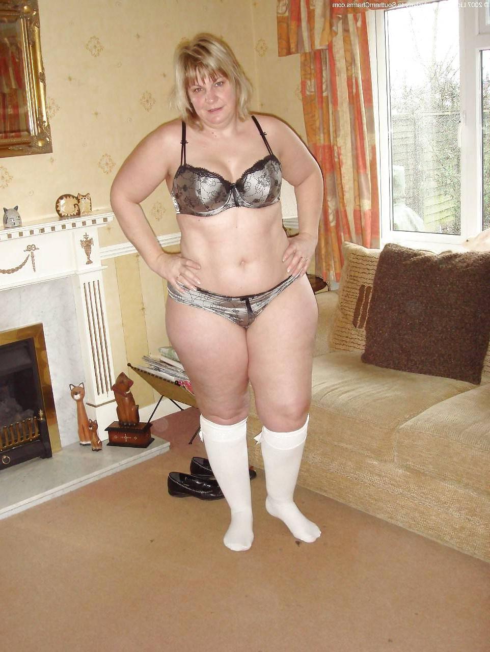 25P Hot curvy mature