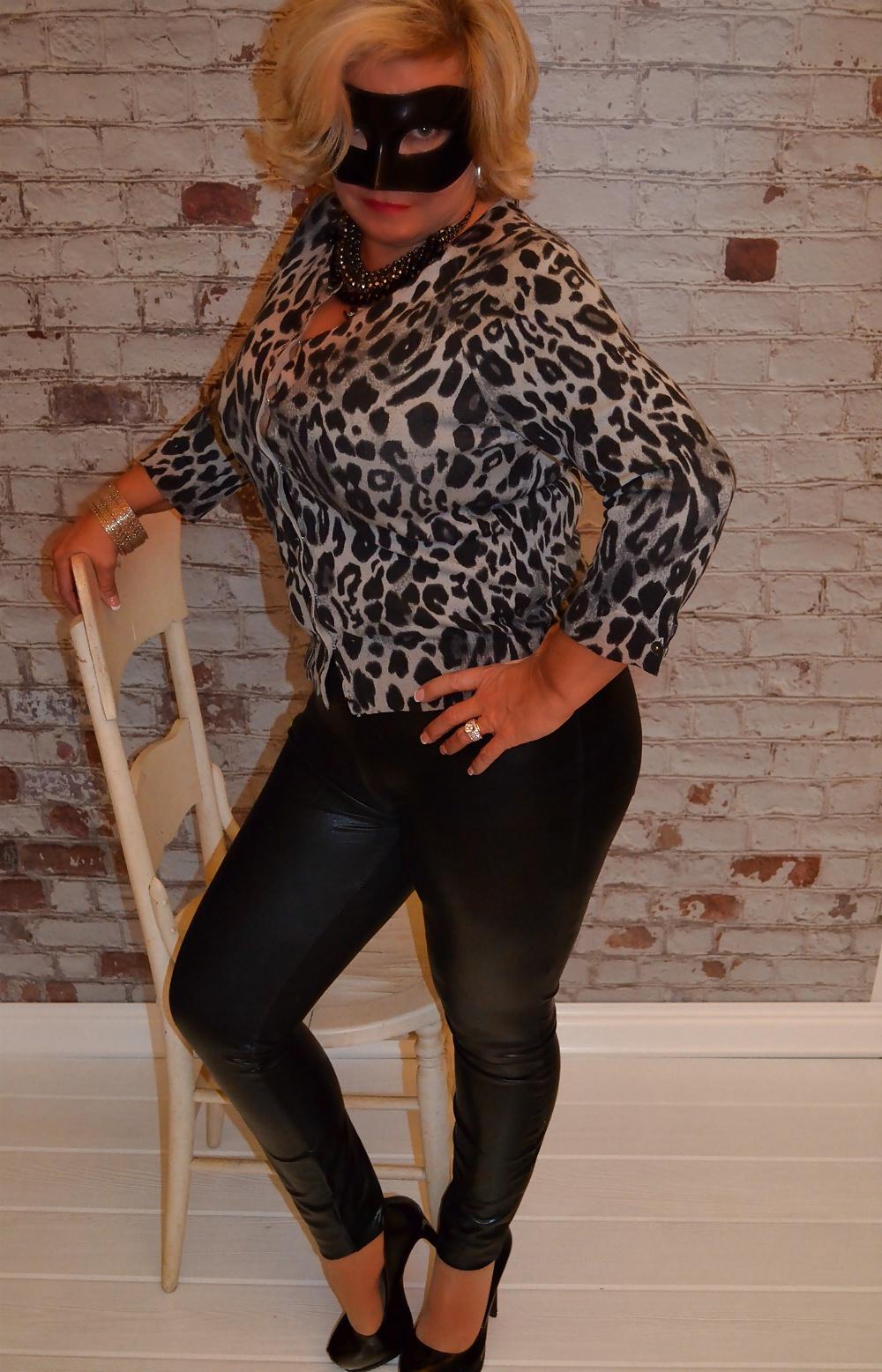 25P Curvy Busty Mature Slut 4
