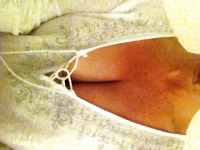9P MILF sending me some jerking material
