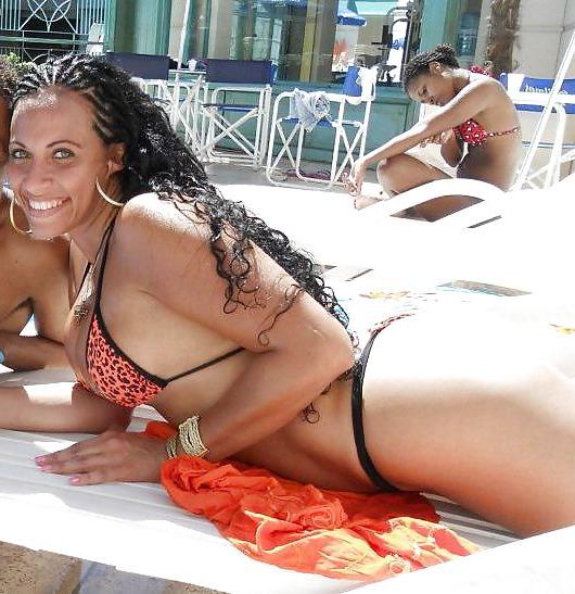 25P Brazilian Bikini Dreams