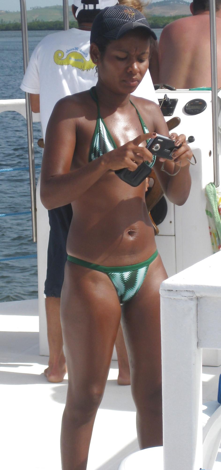 25P Brazilian Bikini Dreams