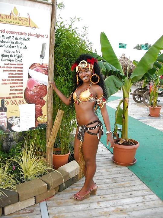 25P Brazilian Bikini Dreams