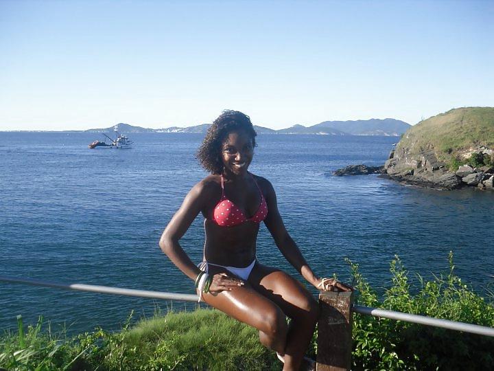 25P Brazilian Bikini Dreams