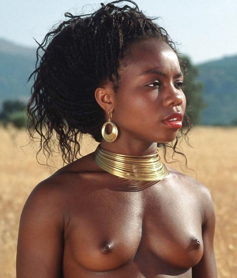 25P Amateurs in Action: Fantasy - Colorful Girls