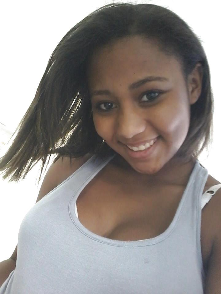 10P Carol - Stunning Brazilian Cutie 