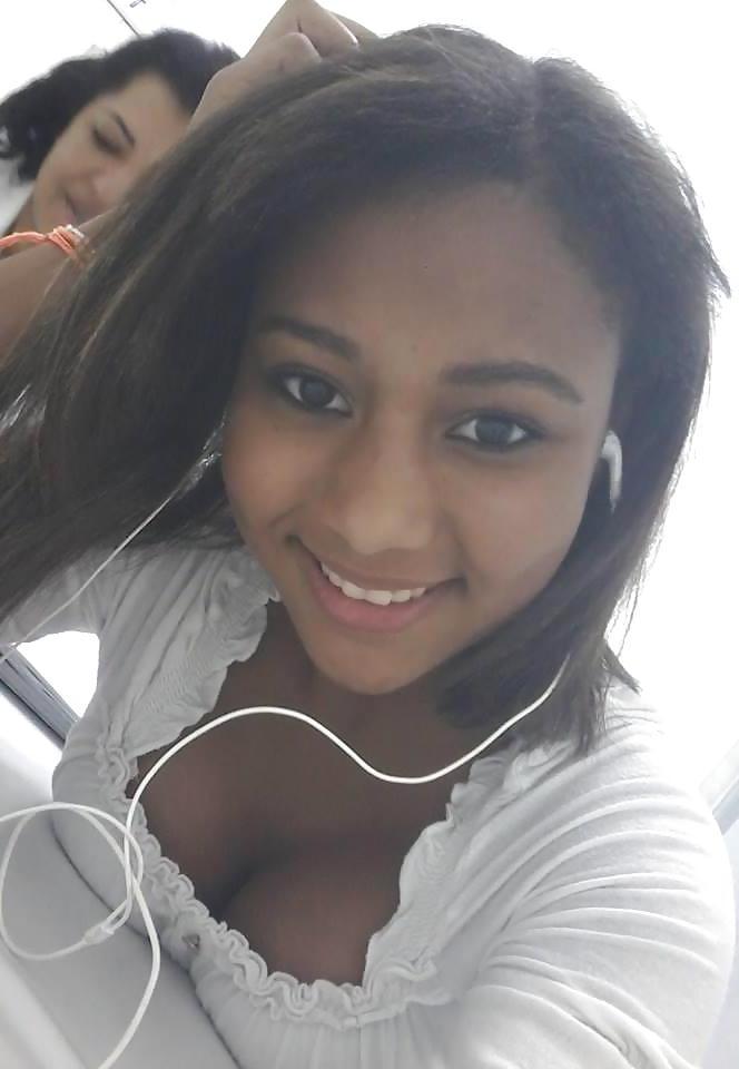 10P Carol - Stunning Brazilian Cutie 