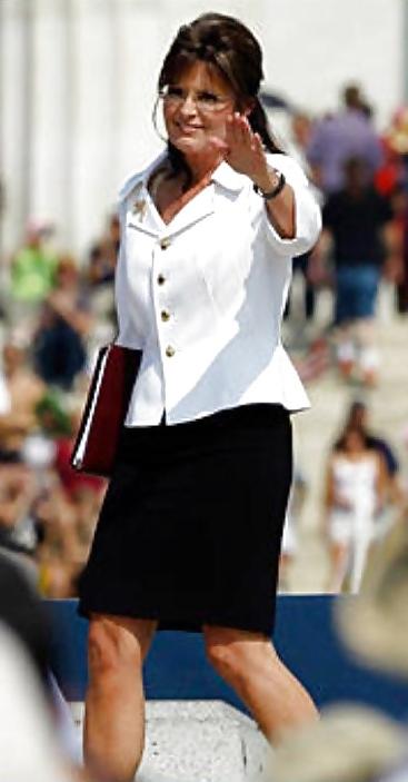 25P I can't stop jerking off to conservative Sarah Palin
