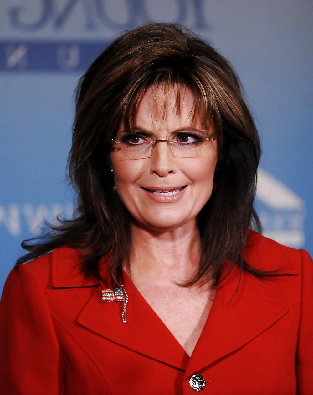 25P I can't stop jerking off to conservative Sarah Palin