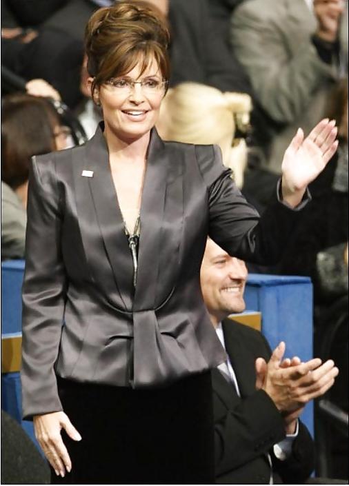 25P I can't stop jerking off to conservative Sarah Palin