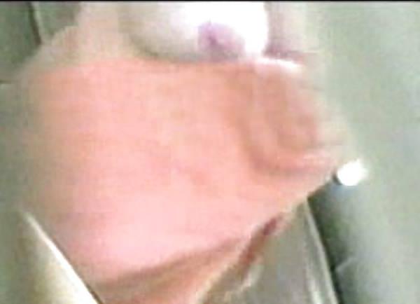 10P MILF caught by hidden cam in the bathroom