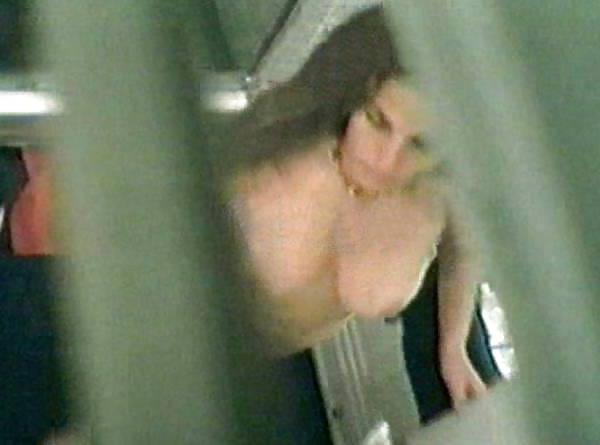 10P MILF caught by hidden cam in the bathroom