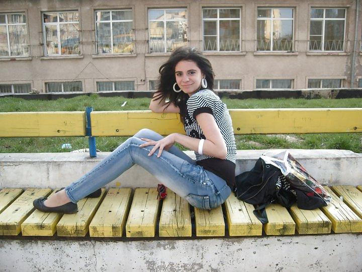 18P Long Legged Curly Slut