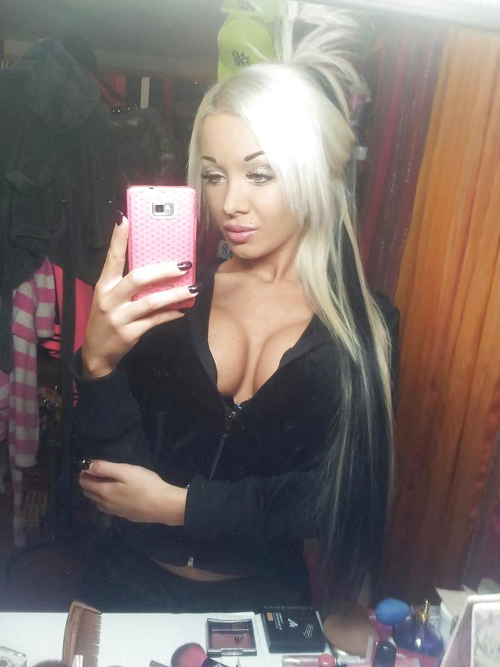 24P Bimbo's