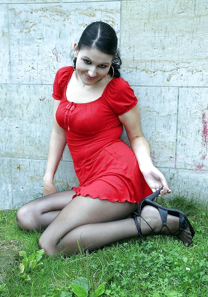 10P Hotlegs-miniskirt babe3