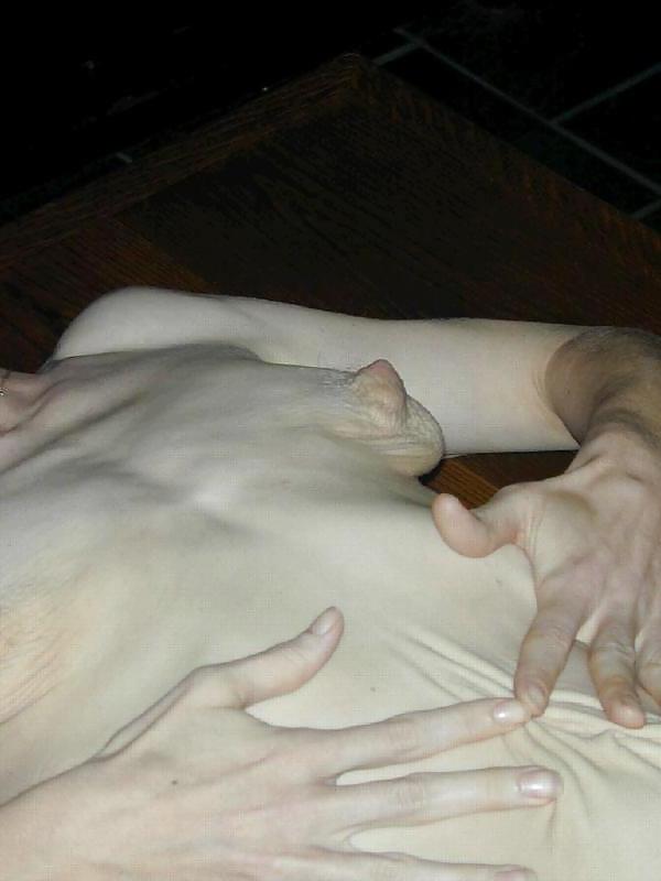 13P Mature with lovely saggy tits 