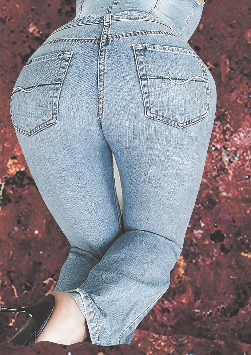 25P Sexy Bums In Tight Jeans