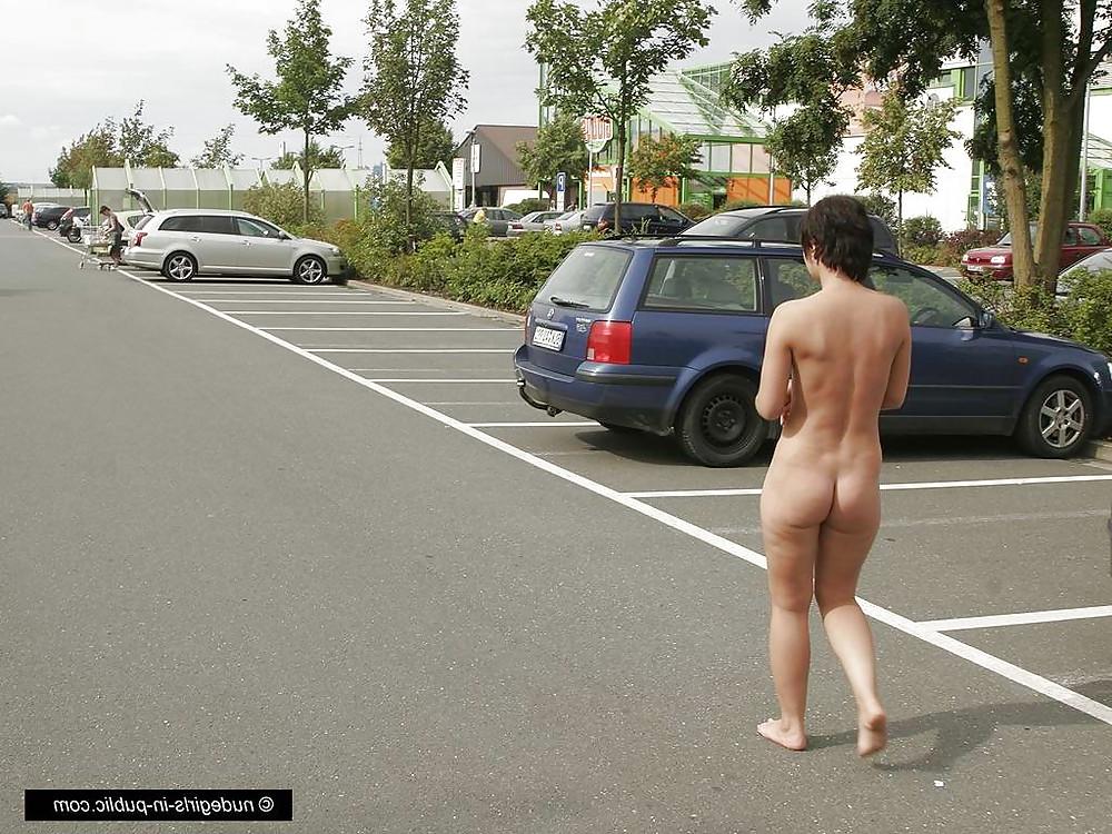 25P Public Nude Girls 17