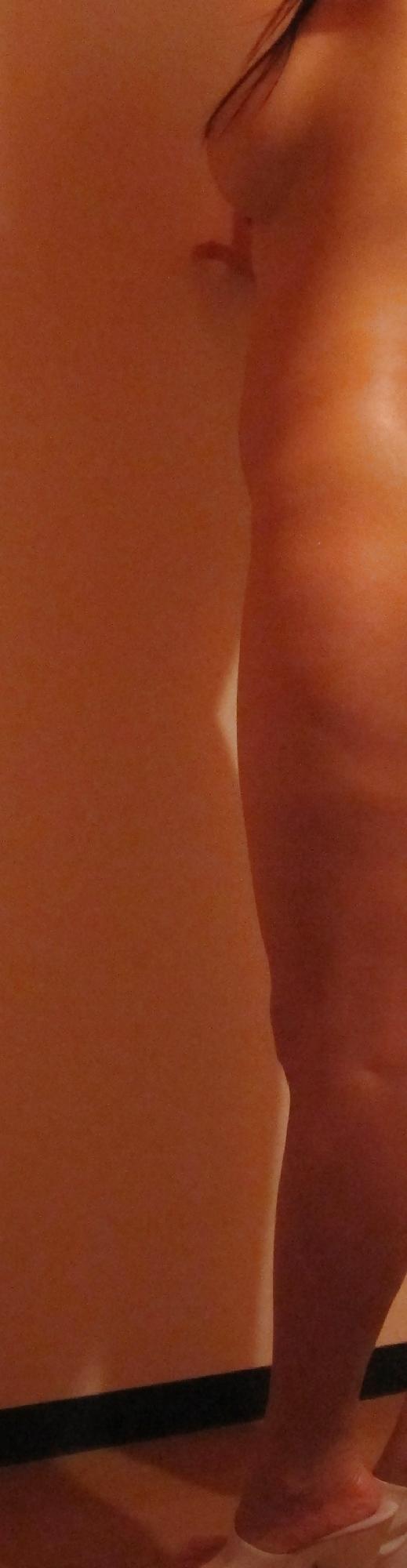 25P Beautiful Arabian Girl Show her Body