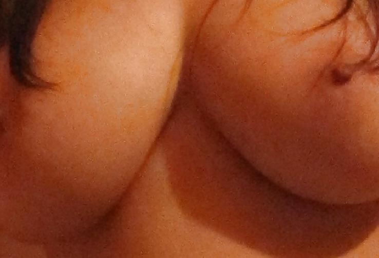 25P Beautiful Arabian Girl Show her Body