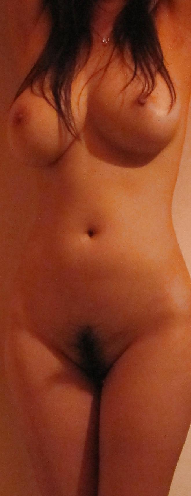 25P Beautiful Arabian Girl Show her Body